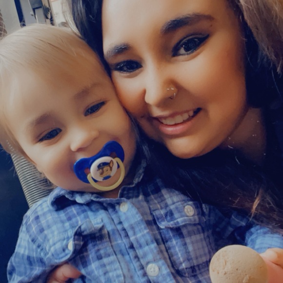 Meet your Posher, Taya - Picture 3 of 6